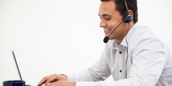 How to Conduct a Virtual Sales Call & Connect with Customers